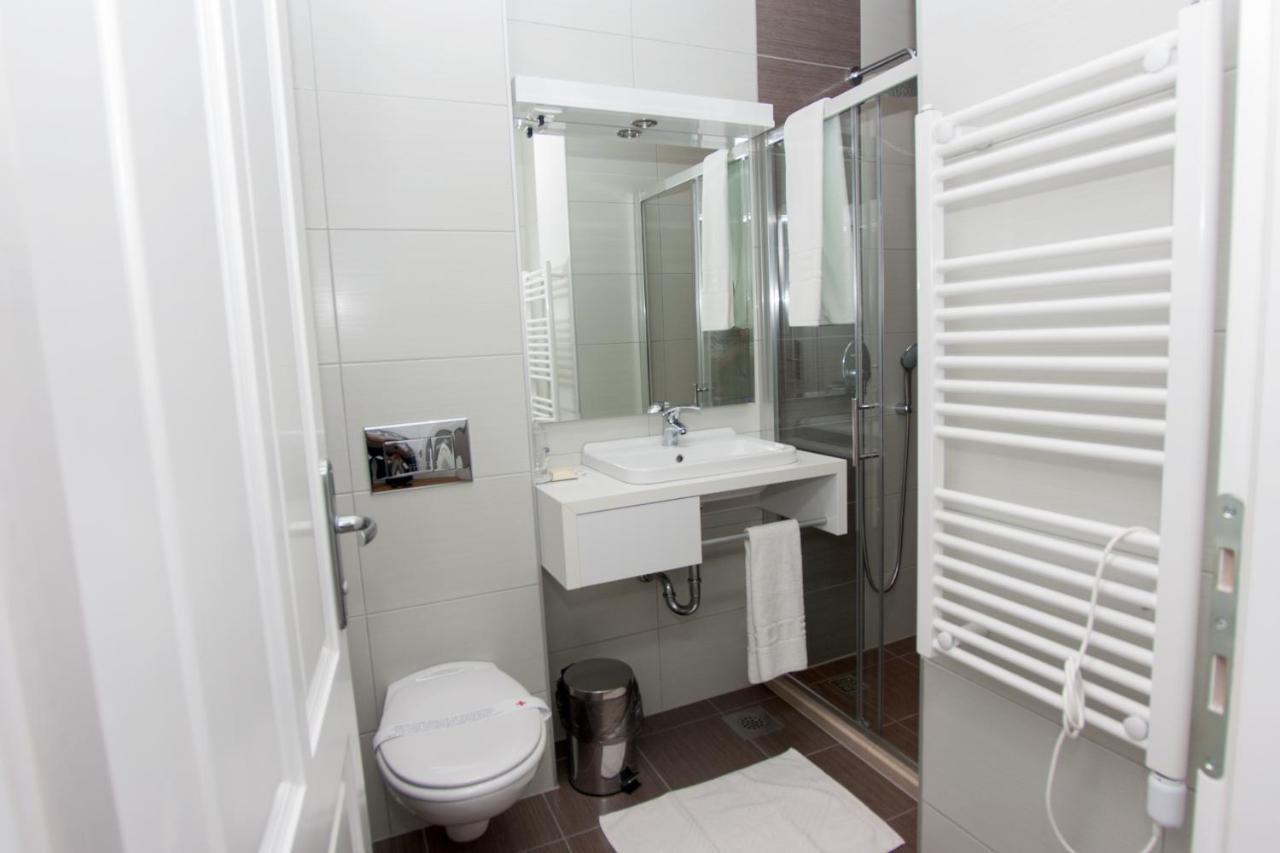 Hotel Villa Milas Mostar Bagian luar foto